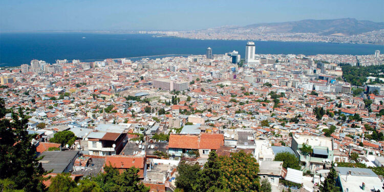 İzmir'de 7.2'lik deprem üretme kapasitesine sahip 4 fay var