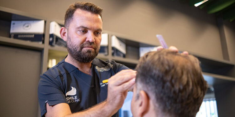 Saç ekimi operasyonları hayati riskler barındırıyor