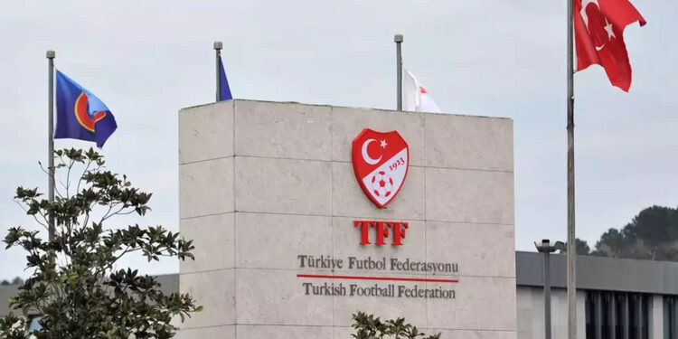 Sahadan çekilen Diyarbekir'e hükmen yenilgi cezası