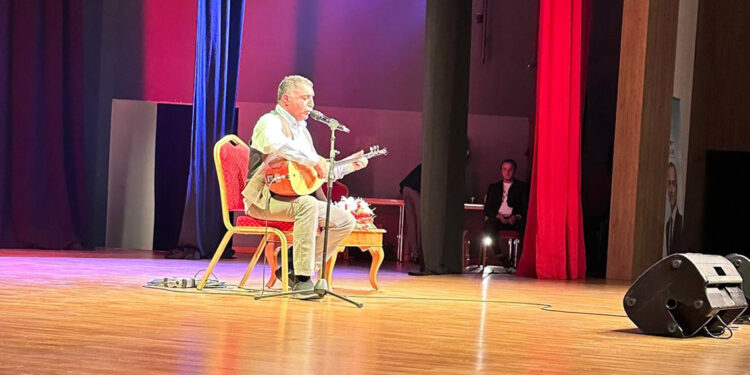 Sancaktepe Kitap Günleri Erdal Erzincan'ın verdiği konser ile sona erdi