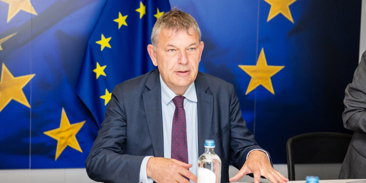 Sinvar'ın yanında öldürüldüğü iddia edilen UNRWA çalışanı hayatta