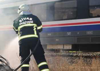Sivas'ta tren kazası tatbikatı, gerçeği aratmadı