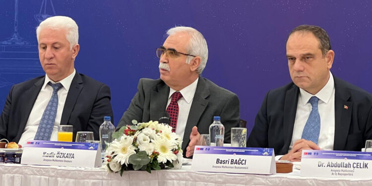 Sokak hayvanları yasasını en kısa sürede karara bağlayacağız