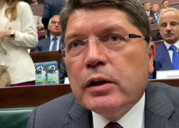 Sosyal medya şirketlerinin hukuk sistemine saygı göstermesi lazım