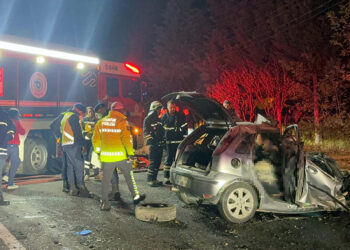 Tekirdağ'da iş makinesine çarpan otomobil alev aldı; 5 ölü