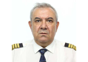 Kaptan pilot uçuş sırasında hayatını kaybetti