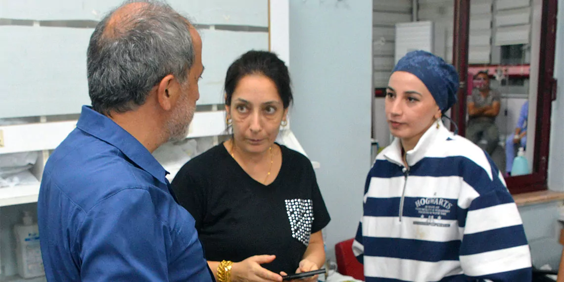 Kahramanmaraş'ta pompalı tüfekle hastane bastı, 'benim kalbimi durdurun' diyerek, çantasında da bomba olduğunu söyleyen birgül g. (45), güvenlik görevlileri tarafından etkisiz hale getirildi.