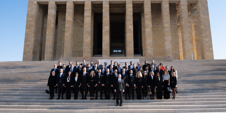 TÜGİAD üyeleri, Atatürk'ün huzurunda bir araya geldi
