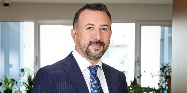 Türk Telekom, 1 Terabitlik optik iletim hızını test etti