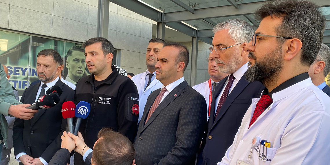 TUSAŞ Genel Müdürü Mehmet Demiroğlu, "Bu tür saldırılara boyun eğecek değiliz. Bu düşüncede olan 15 bin arkadaşımız var" dedi.