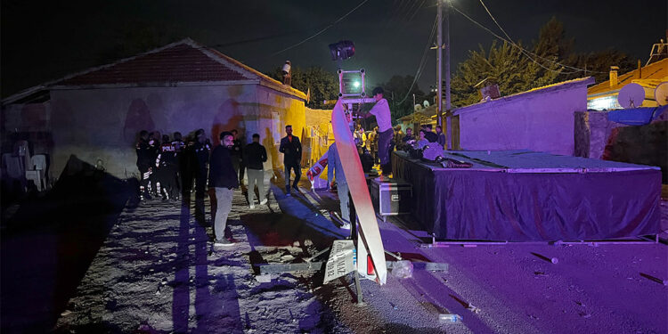 Tutukluk yapan tüfeğinin ateş almasıyla kazara kuzenini öldürdü