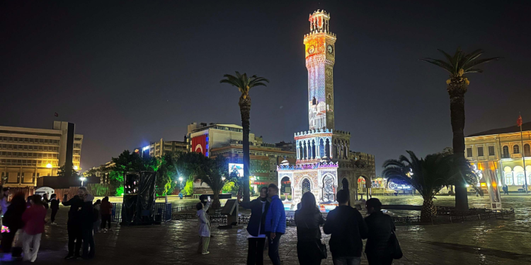 Tarihi 'Saat Kulesi'nde 'Zamanın Hüneri'