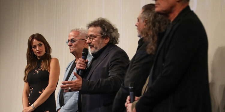 Tiyatrodan uyarlanan 'Takıntılar'ın galası, Altın Portakal'da yapıldı