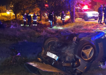 Tokat'ta otomobil ağaca çarptı; 2 ölü, 1 yaralı