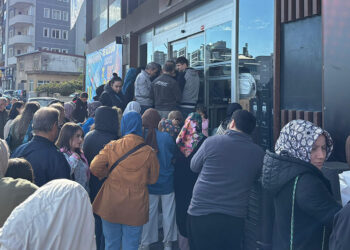 Trabzon'da ev ürünleri fuarında indirim izdihamı
