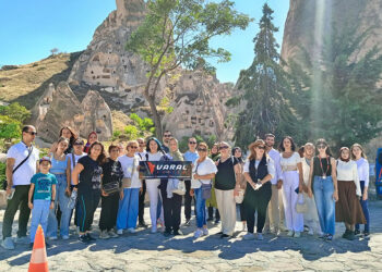 Turizm gelirinin üçte biri paket turlardan elde edildi