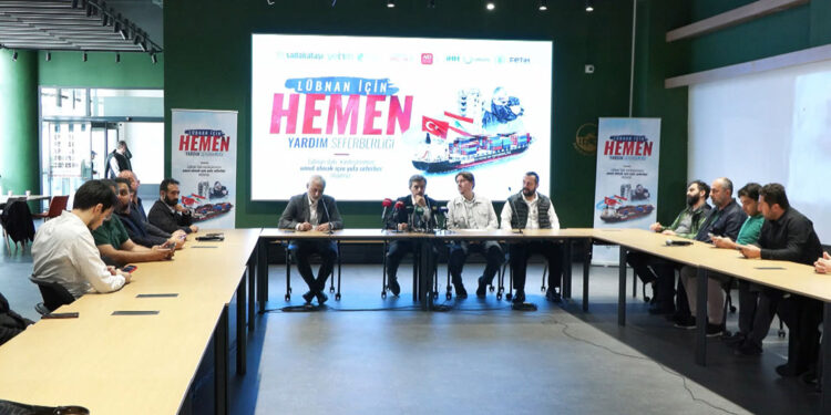 Türkiye'den Lübnan'a bin 300 ton yardım malzemesi gönderilecek