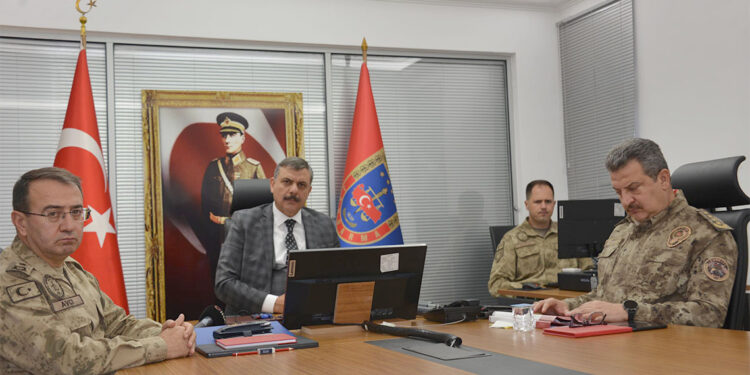 Erzurum Valisi Mustafa Çiftçi dolandırıcıların tuzağına düştü