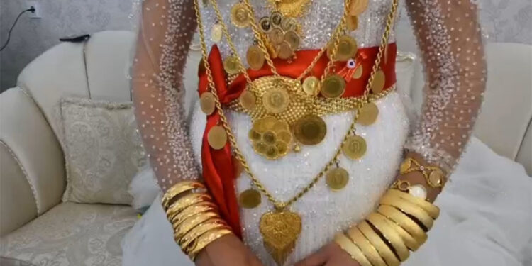 Aşiret düğününde damada 10 milyon TL, geline 4 kilo altın takıldı