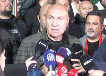 300 milyonluk takıma karşı oynadık
