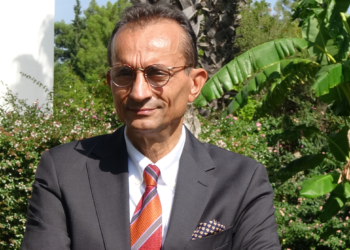 Yaşlılık bakım sigortası hayata geçmeli