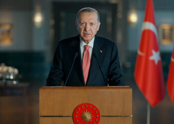 Yatırımlarımızı 'Durmak yok yola devam' diyerek sürdüreceğiz