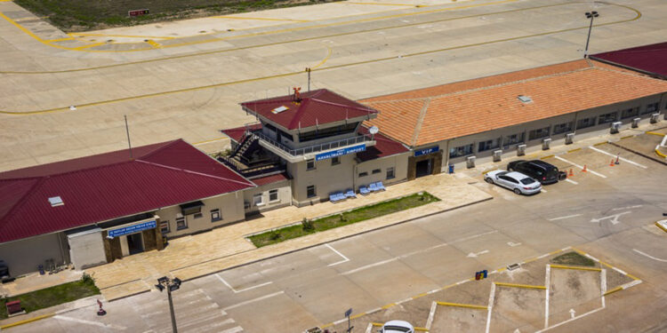 Yolcu uçağı, localizer cihazındaki arıza nedeniyle Siirt yerine Diyarbakır'a indi