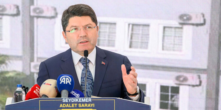 YouTuber olmuş gazeteciler, siz önce geçmişinize bakın