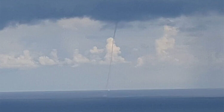 Zonguldak açıklarındaki hortum kamerada