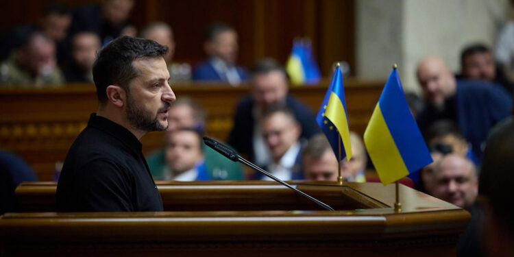 Zelenski, ‘Zafer Planı'nı Ukrayna parlamentosuna sundu