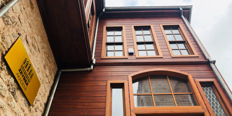 Zeyrek Akademi yeni dönem eğitimlerine başladı