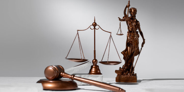 Hukukun üstünlüğü mü, siyasetin egemenliği mi?