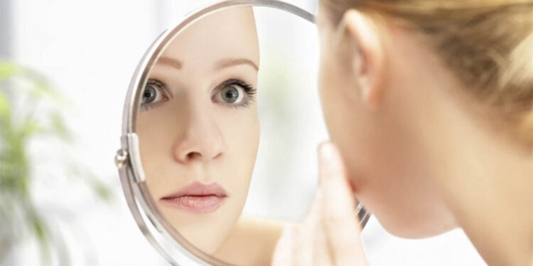 Duygu durumları dermatolojik hastalıkların oluşmasına sebep olabilir