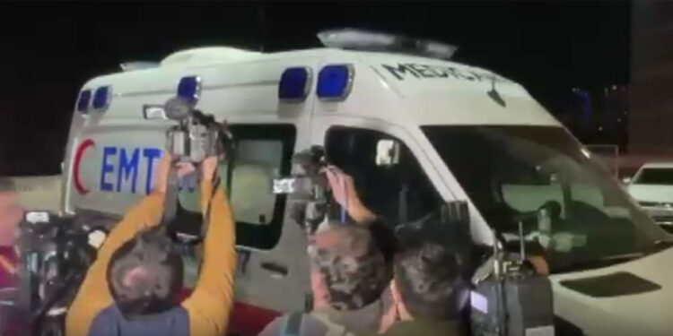 Derbi sonrası spor muhabirine yumruk atıldı