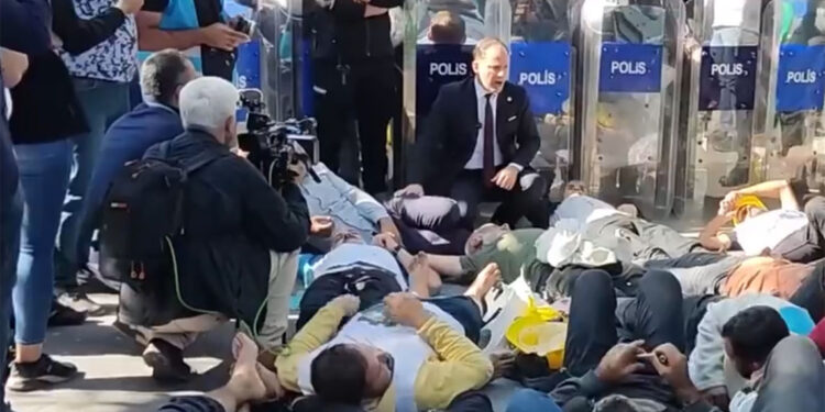 Fernas madencileri yalnız değildir!