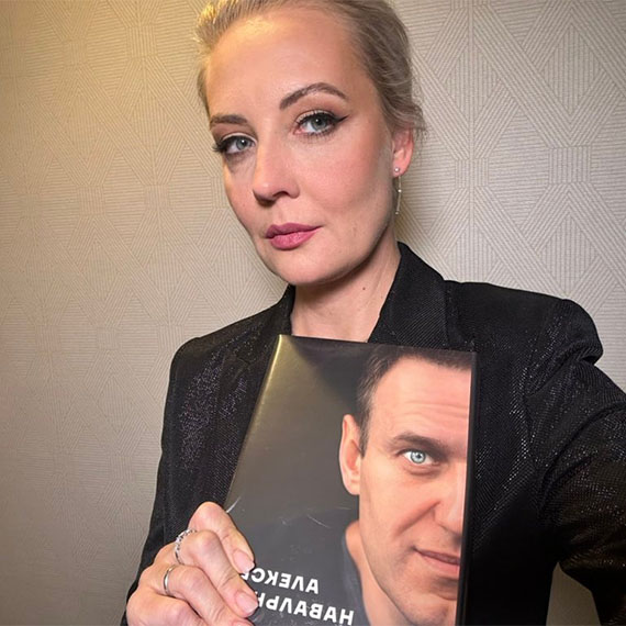 Aleksey Navalni’nin eşi Yulia Navalnaya, Birleşmiş Milletler Genel Sekreteri Guterres bir katille el sıkıştı diye konuştu.