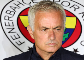 Bu sezon ve gelecek sezon Fenerbahçe'nin başındayım