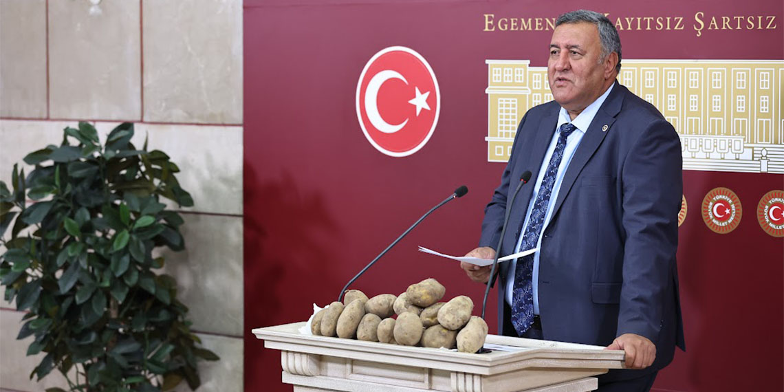 CHP Niğde Milletvekili Ömer Fethi Gürer, “Patates ürünü için kamu alıma girmelidir, tarladan markete fiyat 3 kat artıyor” dedi.