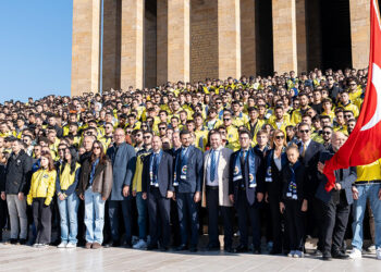 1907 Fenerbahçe Derneği ve UNİFEB'ten Anıtkabir ziyareti