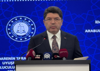 20 yıl kıdeme sahip hukukçular sınavsız ara bulucu olabilecek