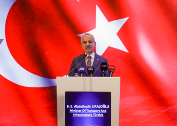 2025 sonunda 250 milyon hava yolu yolcusu öngörüyoruz