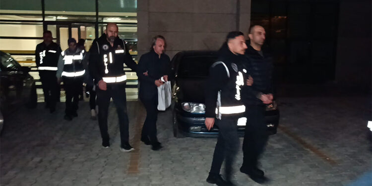 Sahte rapor operasyonunda 2'si doktor 8 kişi tutuklandı