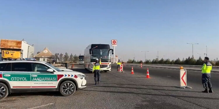 7-14 Kasım tarihleri arasında 3 milyon 14 bin 276 araç denetlendi