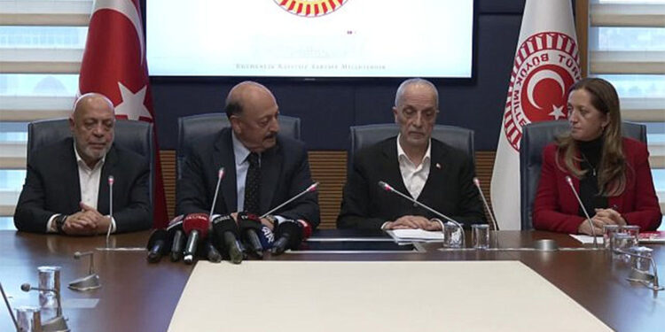 2 yıldır ülkede adalet mücadelesi veriyoruz