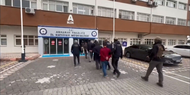 Kıskaç-30 operasyonlarında 459 şüpheli yakalandı