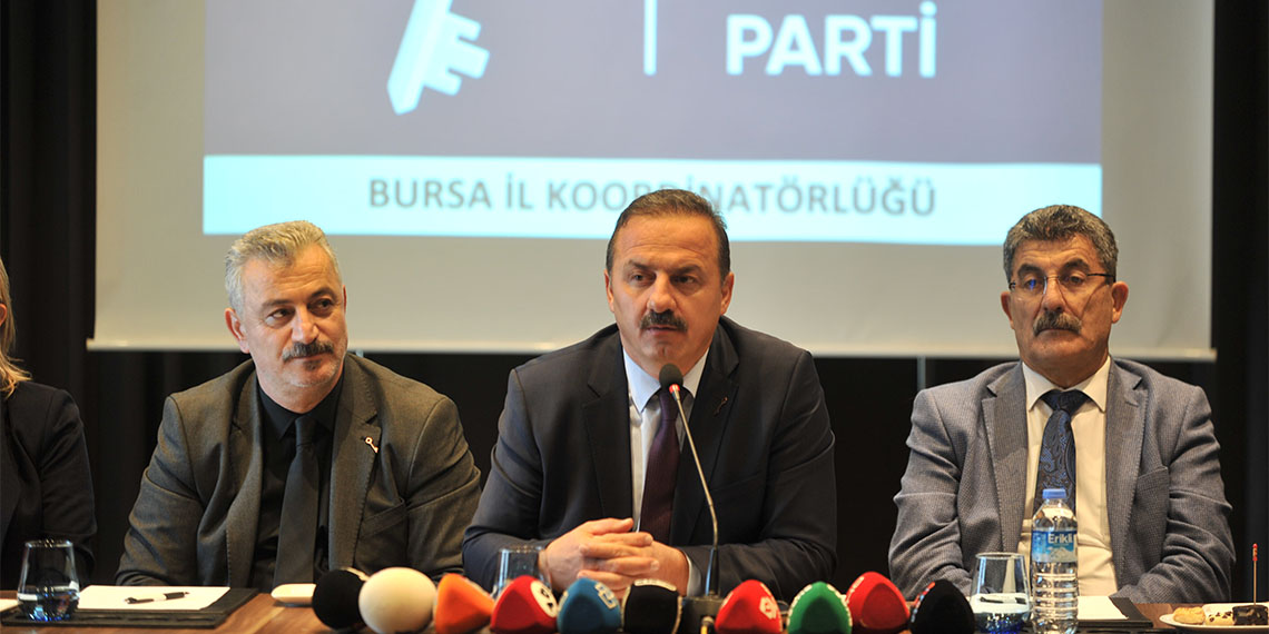 Anahtar Parti Genel Başkanı Yavuz Ağıralioğlu, "AK Parti'nin yapamadıklarını, MHP'nin yapmak zorunda olduğu halde yapmadıklarının da mesuliyetini üstümüze alıyoruz. Cumhuriyet, Osmanlı'yı nasıl ki bütün aktifiyle, pasifiyle almışsa, nasıl ki bütün kurumsal varlığı ve borçlarıyla devralmışsa, ben de iktidarı bütün aktifiyle, pasifiyle devralıyorum" dedi.