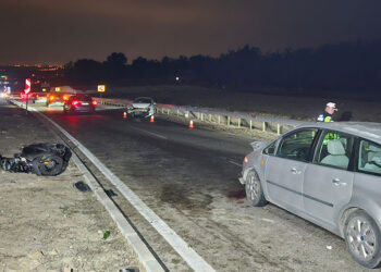 Adana'da otomobil motosiklete çarptı: 1 ölü, 3 yaralı