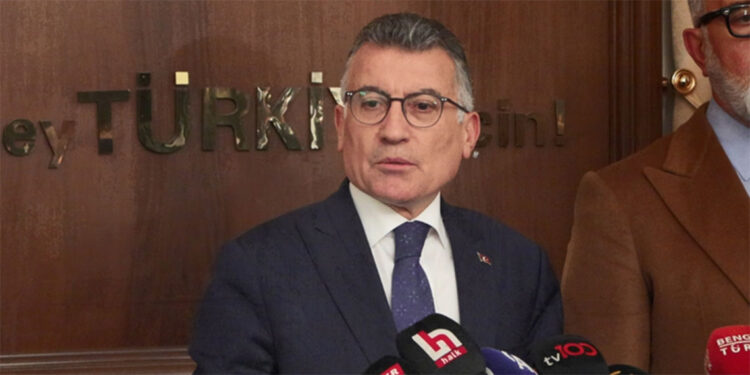 Özgür Özel'den özür bekliyoruz