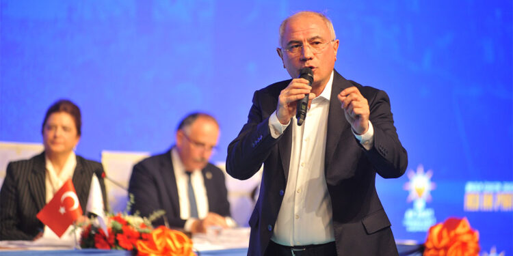 Türkiye için güçlü devlet seçenek değil, mecburiyet