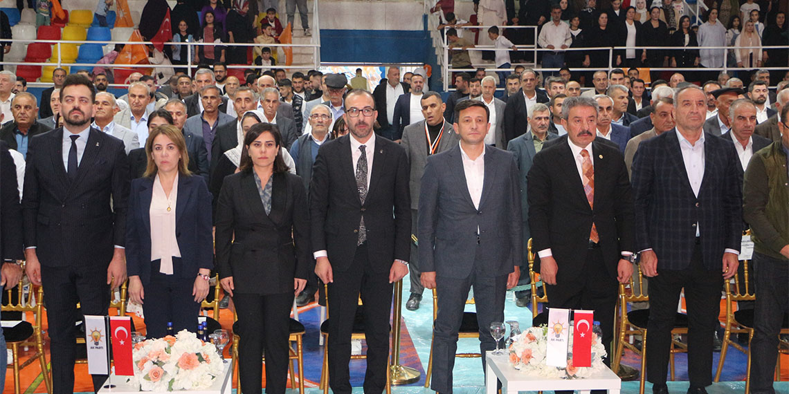 AK Parti Genel Başkan Yardımcısı Hamza Dağ, “Biz samimi konuşuyoruz. Samimi de mücadele ediyoruz. OHAL’in kaldırılmasında, Kürtçenin insanlar arasında da bir devlet kurumuna gittiğinde orada da konuşacak şekilde önünü açtık. Kürtçe özel kursların önünü açtık. Kürtçe seçmeli ders alınması noktasında adımlar attık” dedi.